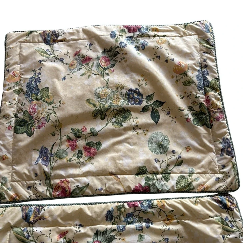 Sheridan‎ Australia 2 Std Shams Front Padded White Magnolia on Green 25.5